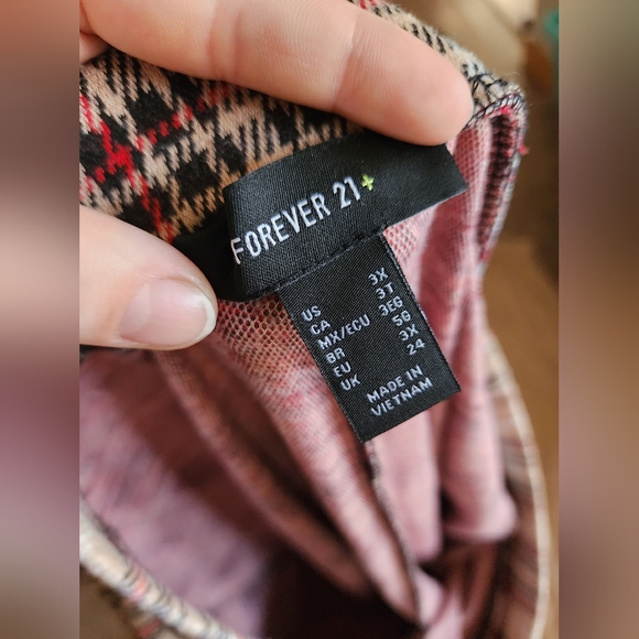 Forever21+ Plaid/Houndstooth Pants - Picture 3 of 3